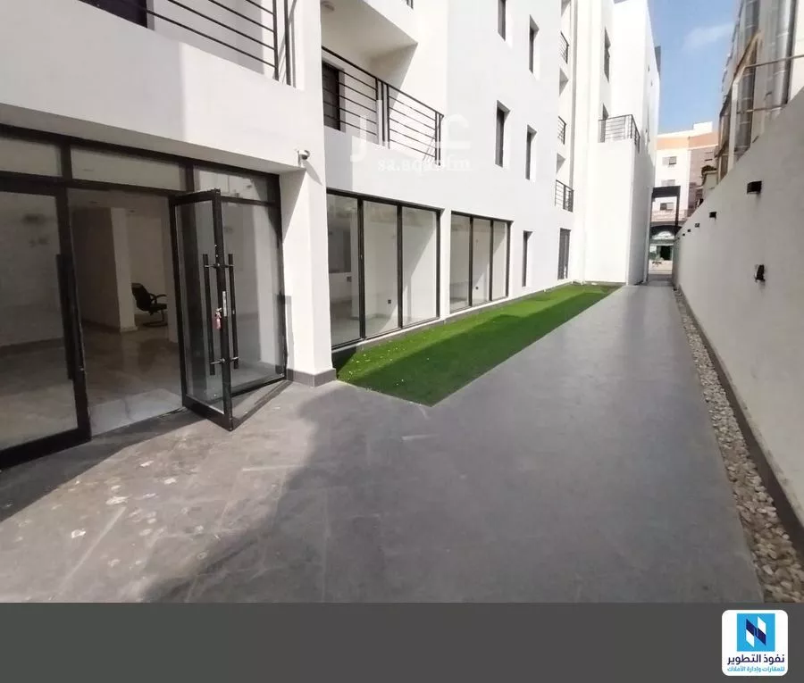 عمارة 1860 م² في الزهراء 4