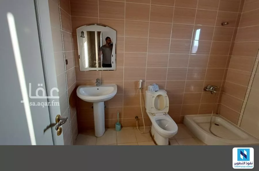 3 bedroom office in Al Faisaliyyah, Jeddah 5