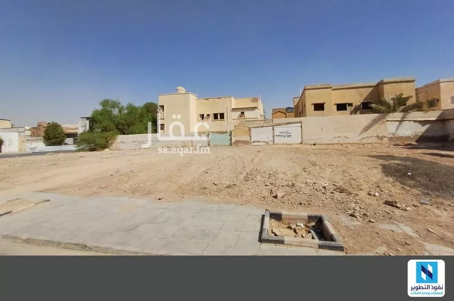 1255 sqm land in Al Malaz 2