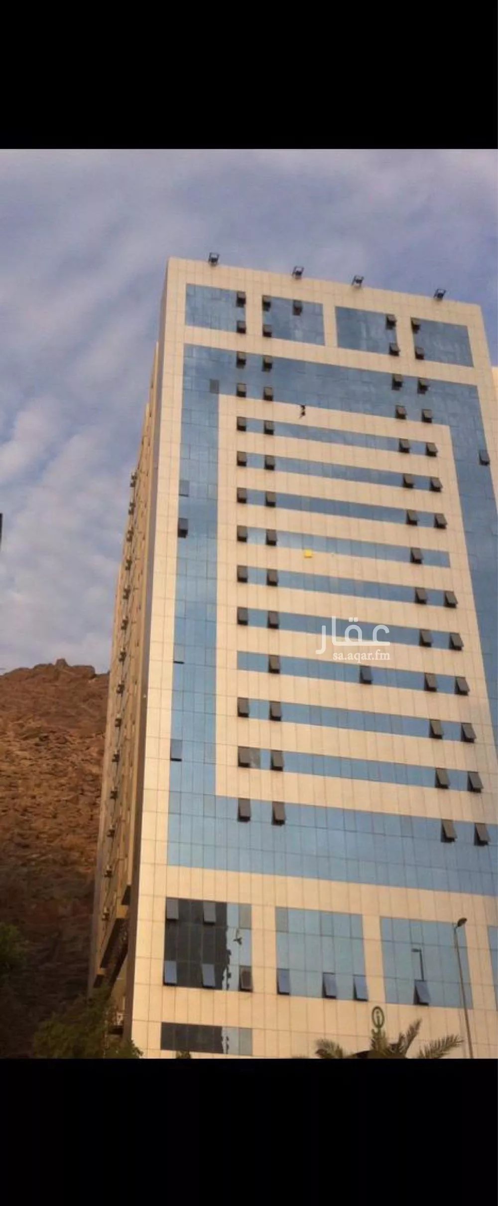 عمارة 1576 م² في العزيزية 2