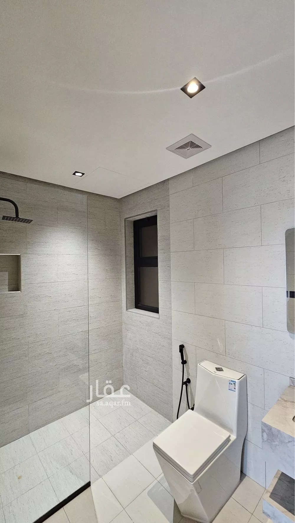 شقة 3 غرف في الحمرا 2