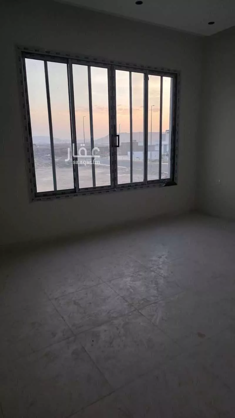 فيلا 7 غرف في نبلاء 4