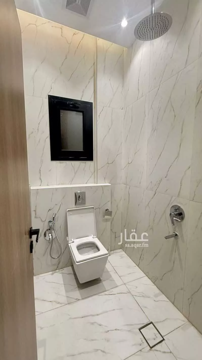 5 bedroom apartment in Shathah, Madinah 9