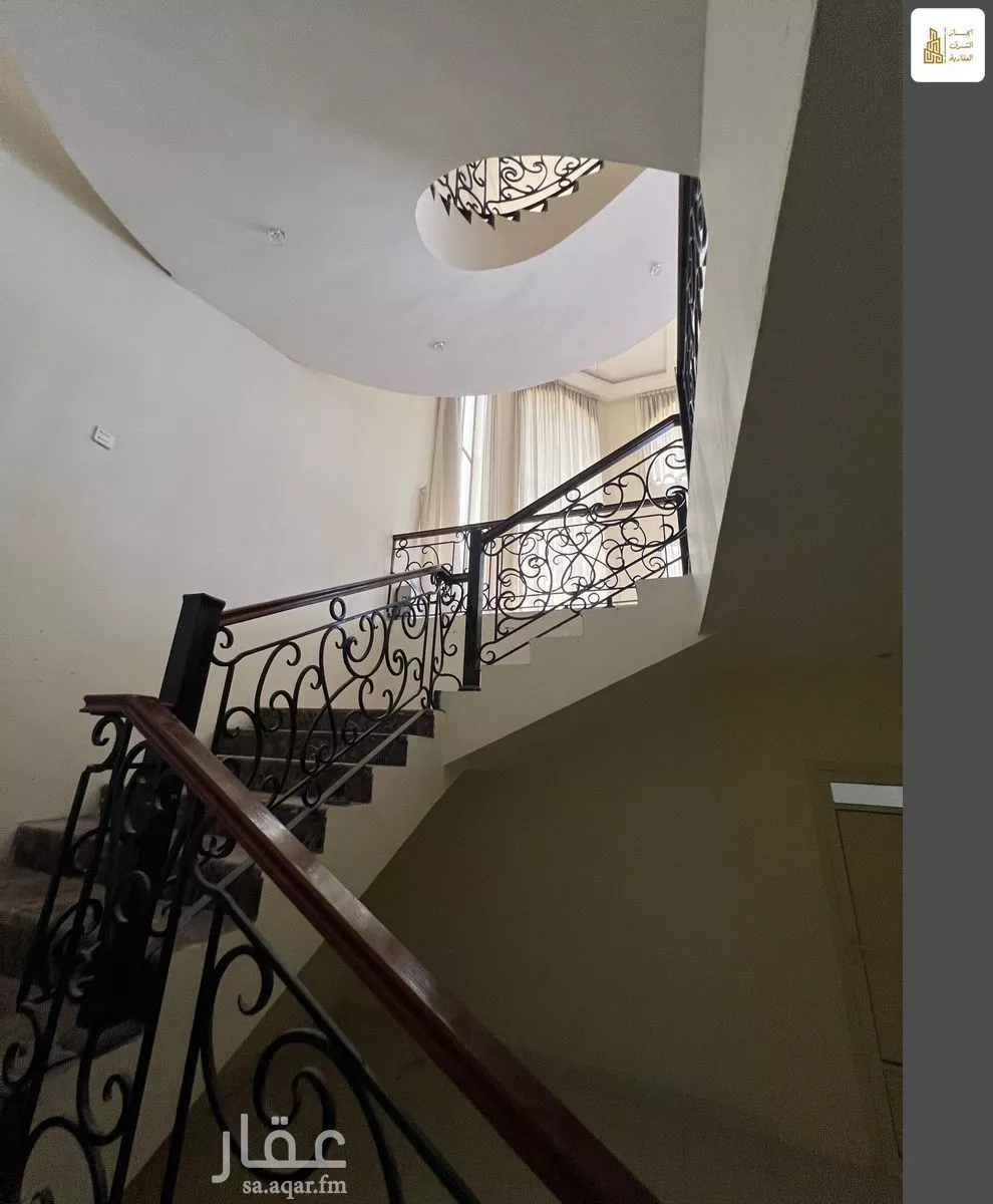 فيلا 8 غرف في القصور 4