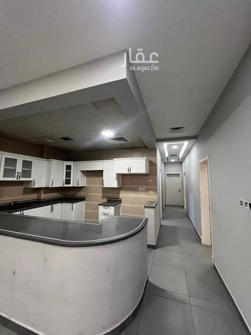 3 bedroom apartment in Al Bandariyah 4