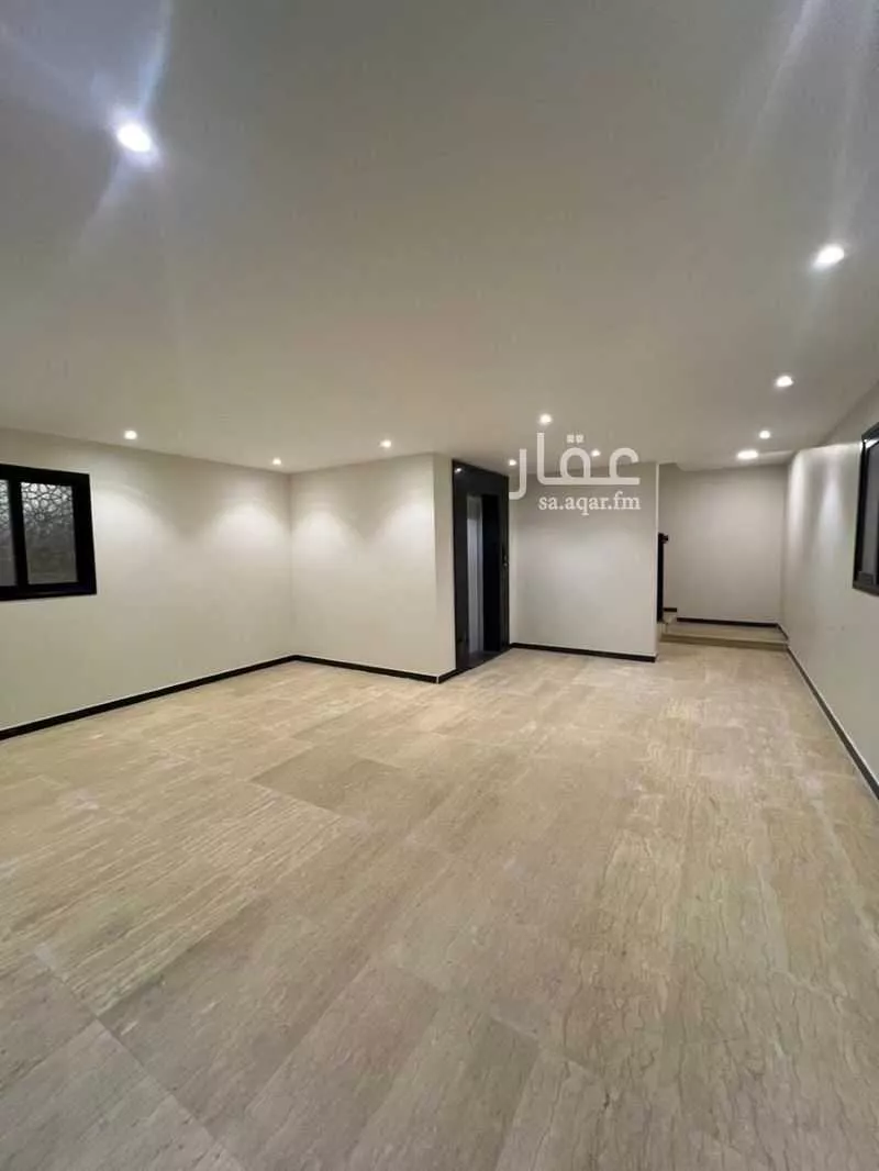 شقة 4 غرف في الحمرا 3