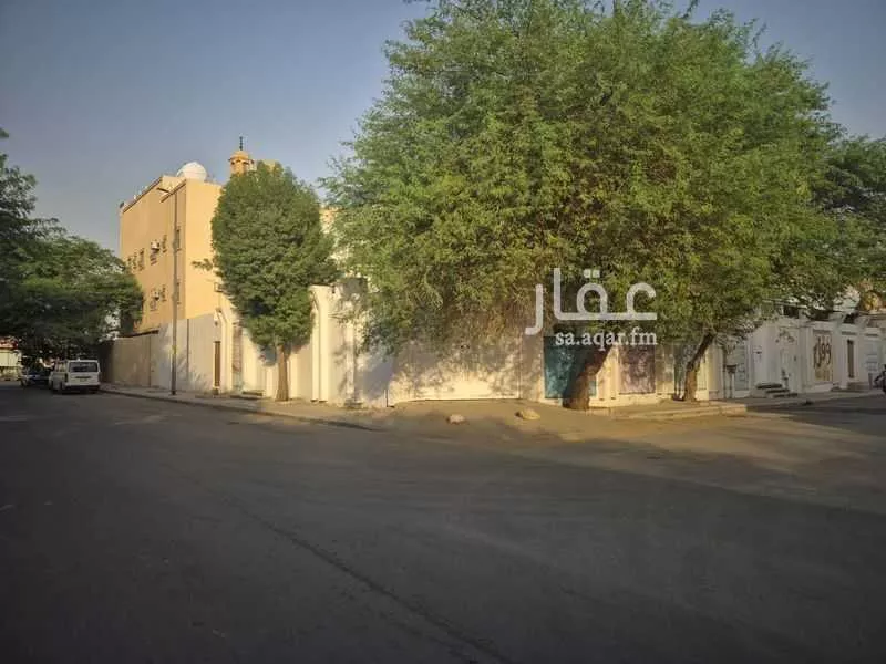 14 bedroom villa in Al Khalidiyyah, Riyadh 9