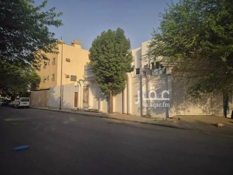 14 bedroom villa in Al Khalidiyyah, Riyadh 10