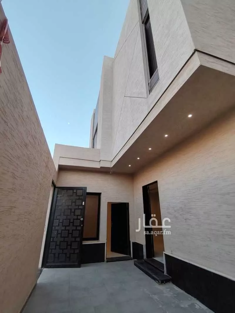 فيلا 10 غرف في عكاظ 3