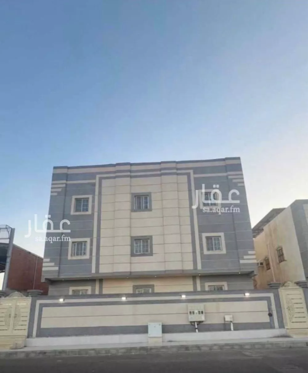 عمارة 390 م² في العزيزية