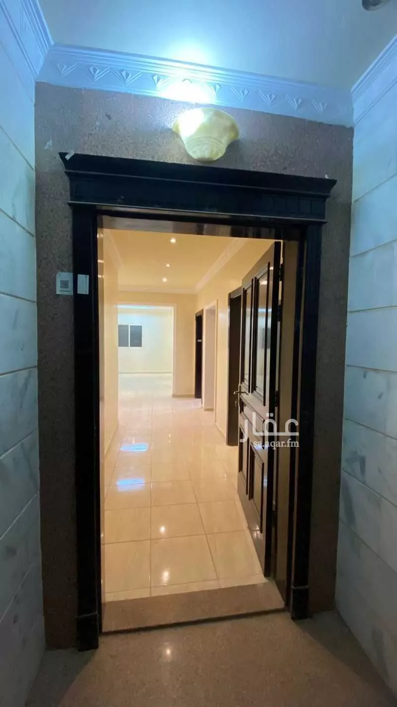 شقة 5 غرف في الملك فهد 4