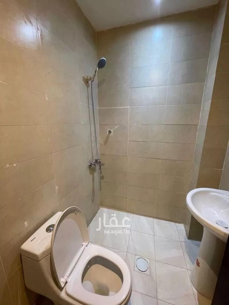 3 bedroom apartment in Granada, Riyadh 6