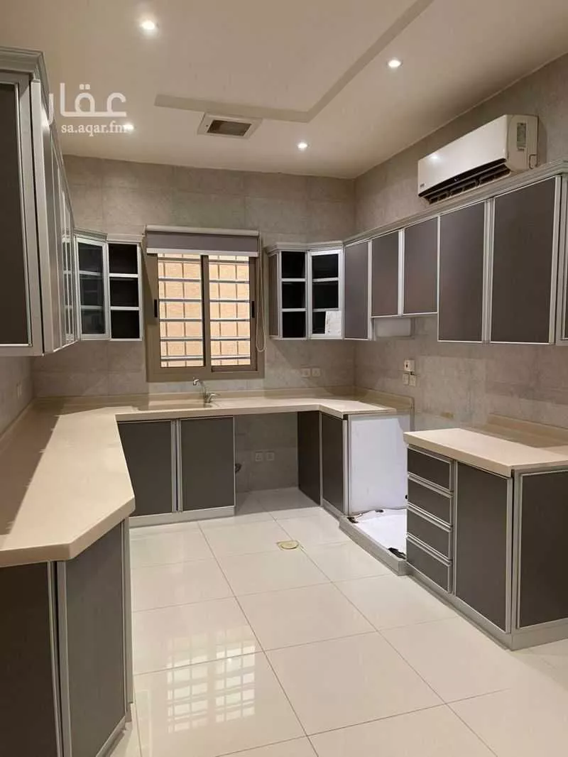 عمارة 320 م² في الياسمين 4