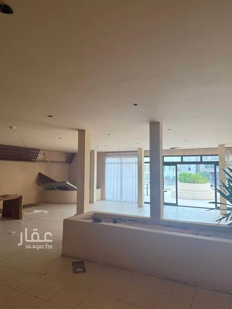 محل 302 م² في الخبر الشمالية 4