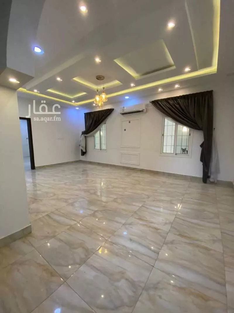 5 bedroom villa in Dahiat King Fahd 2