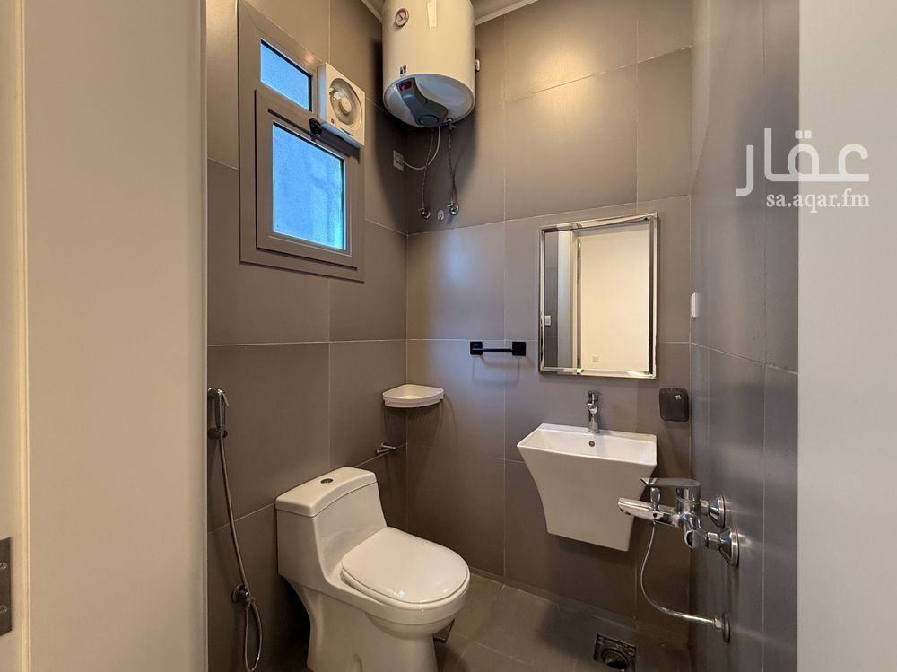 4 bedroom apartment in Al Olaya, Riyadh 16