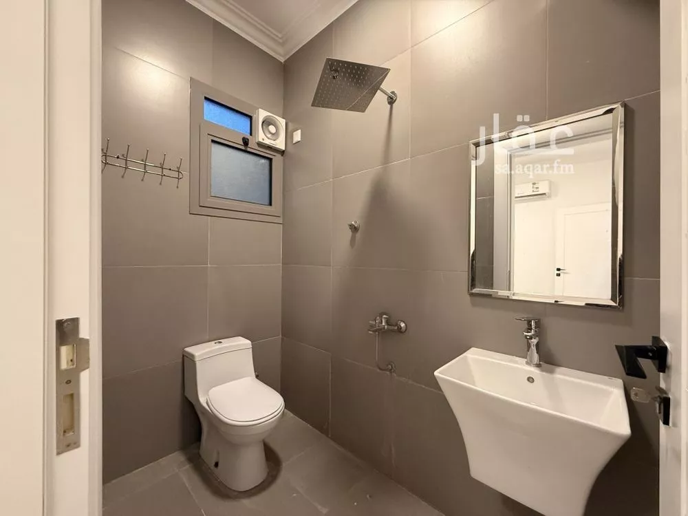 4 bedroom apartment in Al Olaya, Riyadh 16