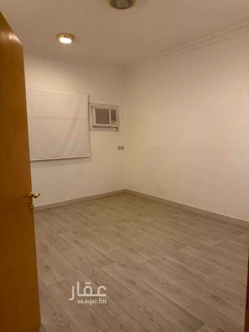 دور 4 غرف في عرقة 4