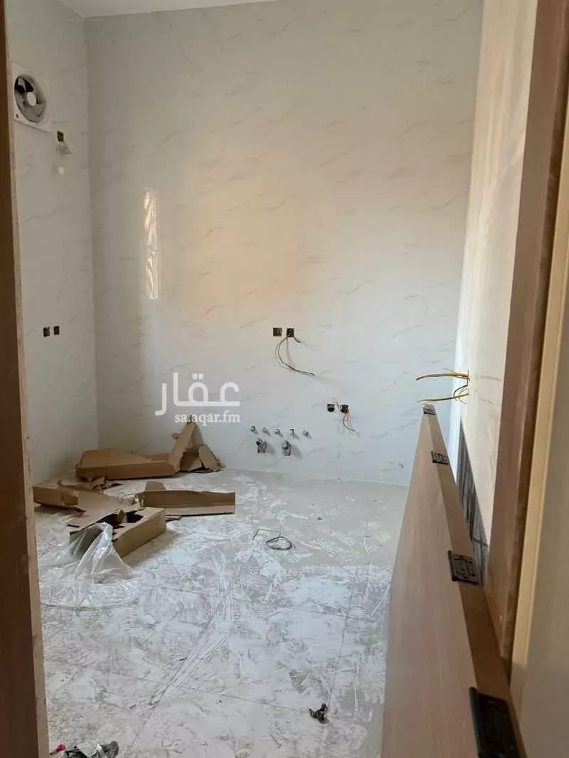 عمارة 359 م² في عرقة 2