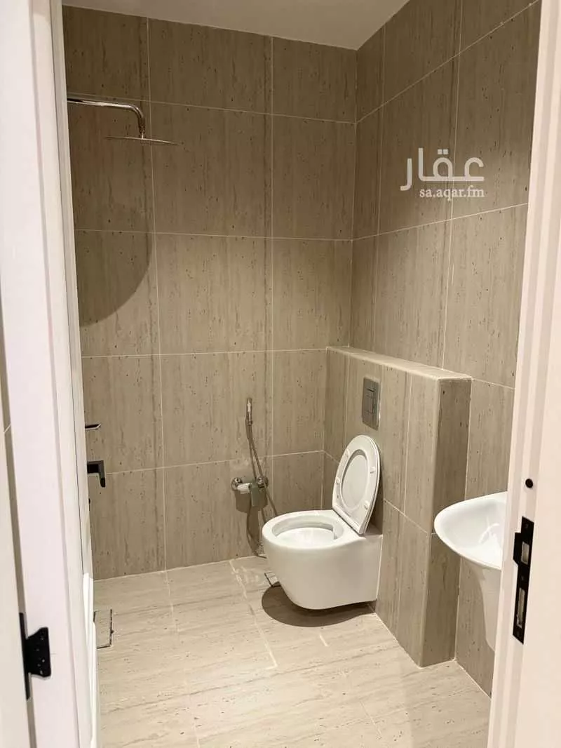3 bedroom apartment in Irqah 2