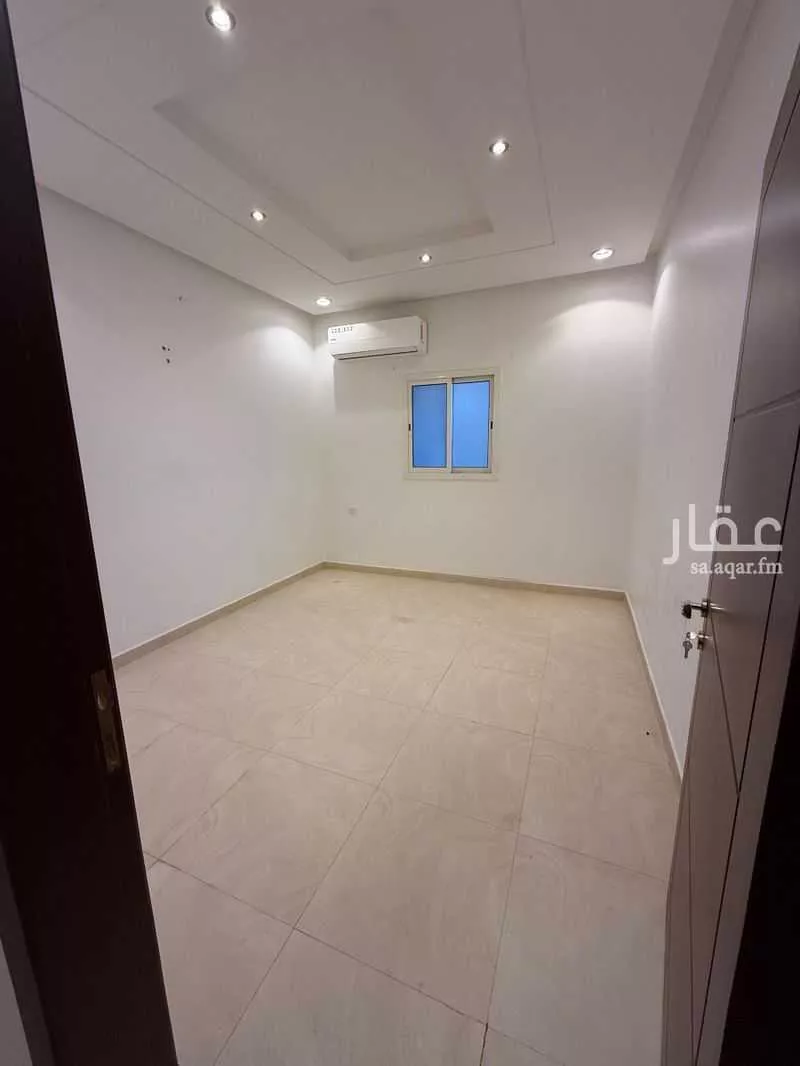 دور 4 غرف في عرقة 5