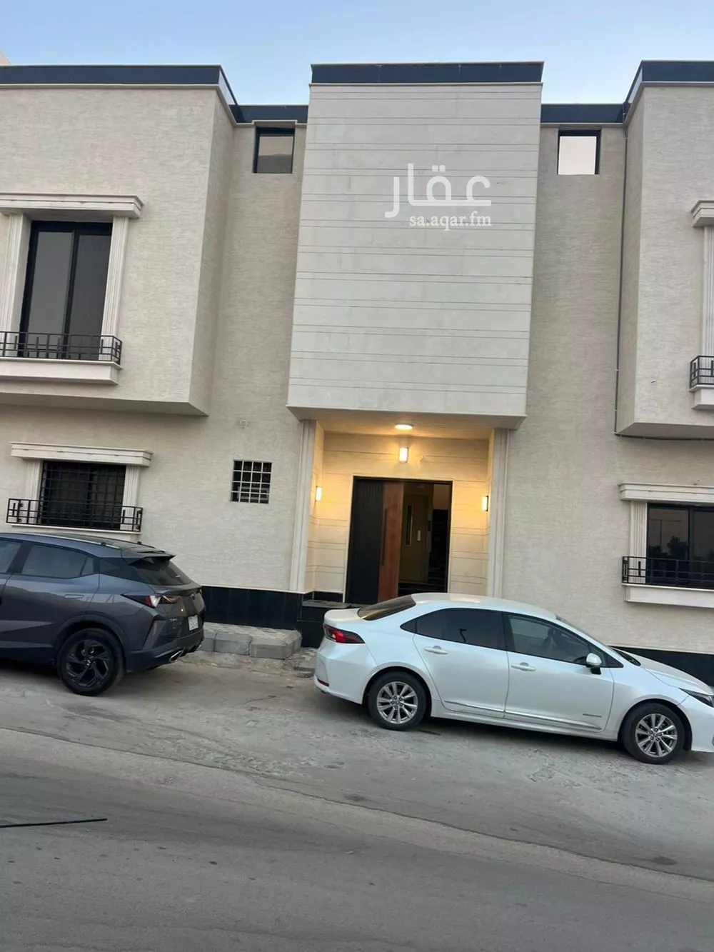 عمارة 400 م² في العريجاء الوسطى 2