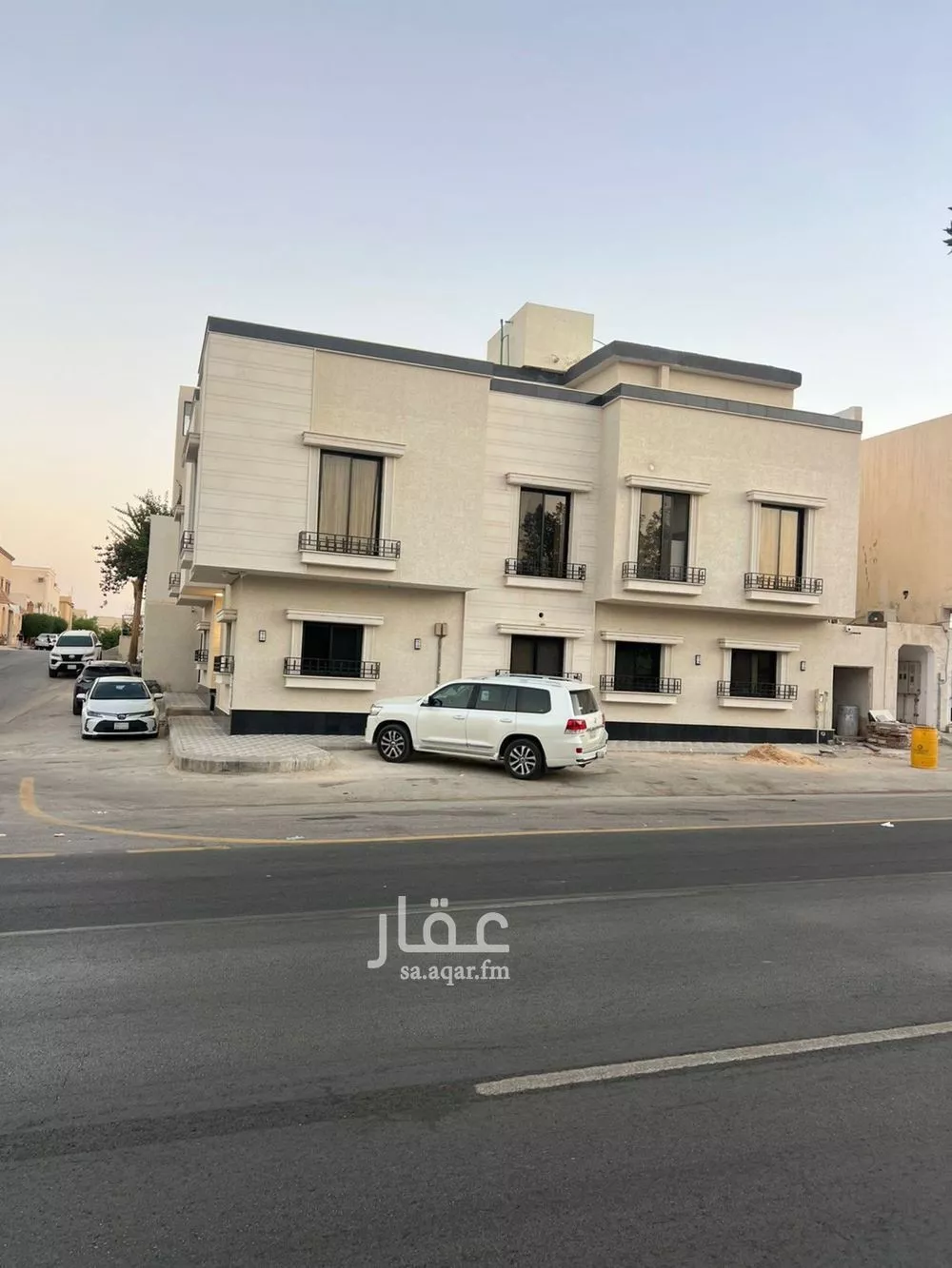 عمارة 400 م² في العريجاء الوسطى 5