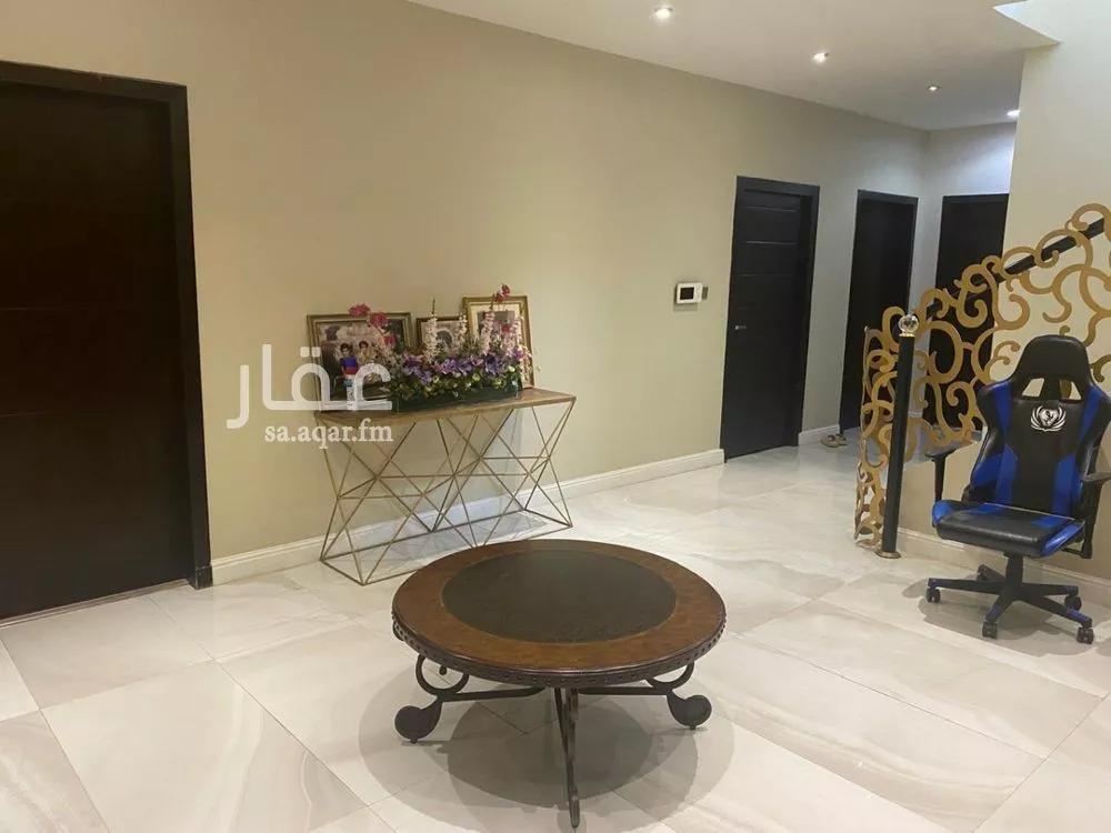 فيلا 5 غرف في العارض 4