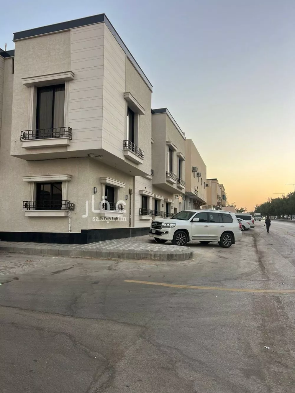 عمارة 400 م² في العريجاء الوسطى 1