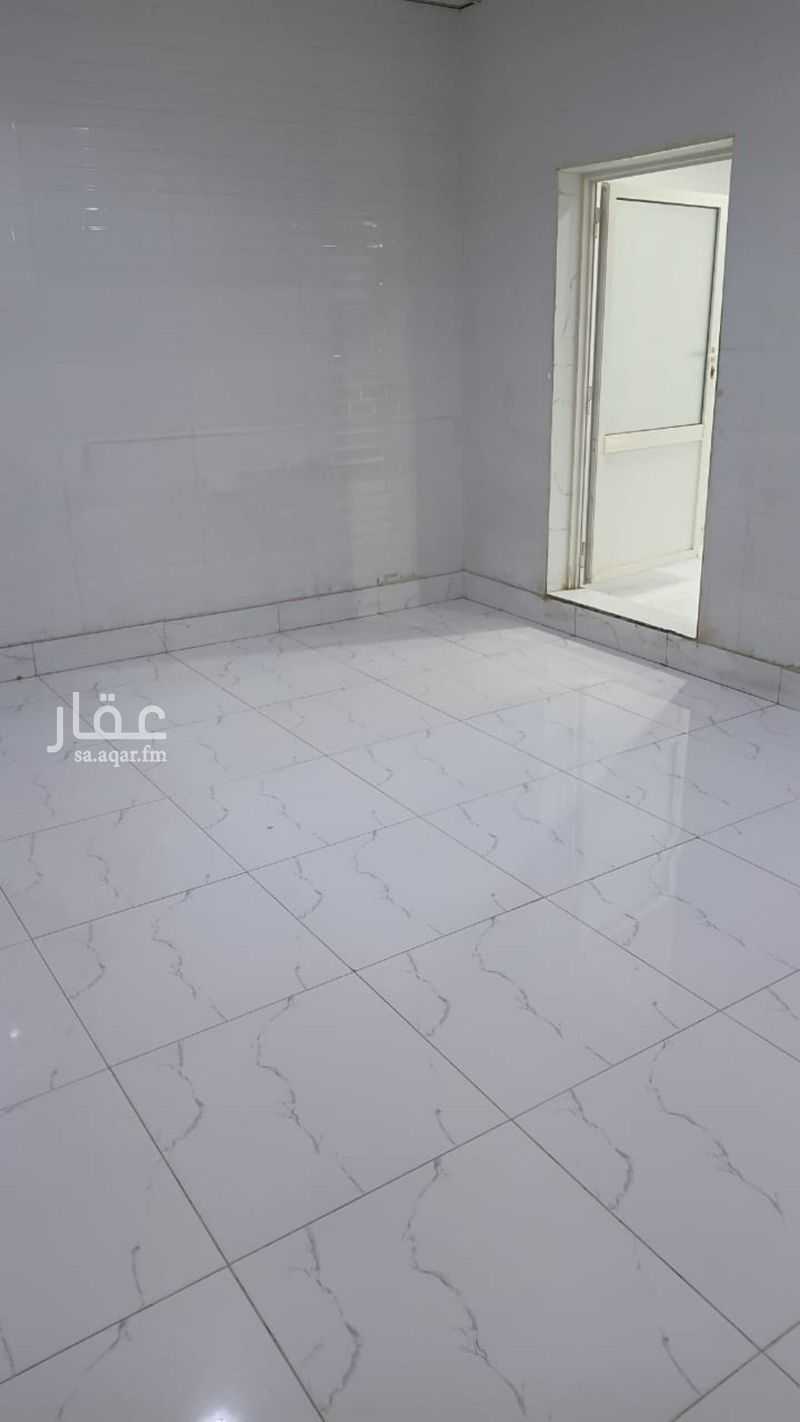 shop in Al Uraija Al Wusta, Riyadh 3