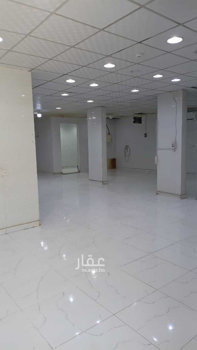 shop in Al Uraija Al Wusta, Riyadh 6