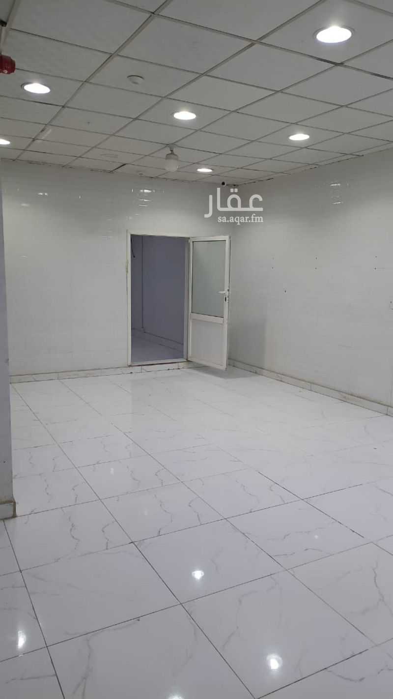 shop in Al Uraija Al Wusta, Riyadh 8