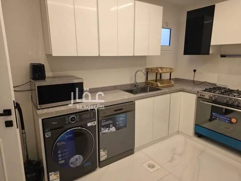 شقة 4 غرف في الورود، الرياض 9