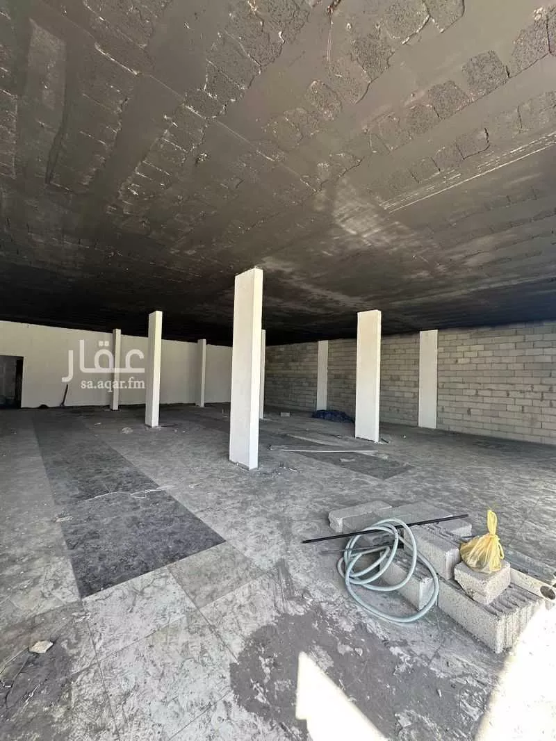 محل 1050 م² في ظهرة لبن 2