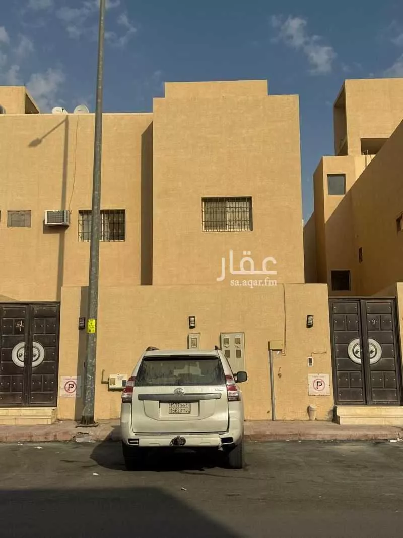 فيلا 10 غرف في الملقا 2