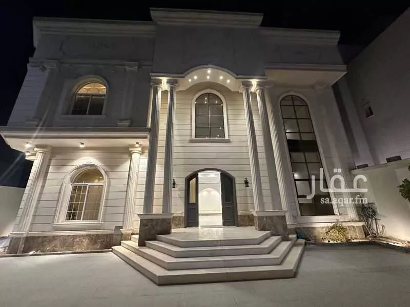 فيلا 8 غرف في نبلاء 2