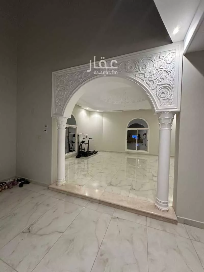 فيلا 8 غرف في نبلاء 5