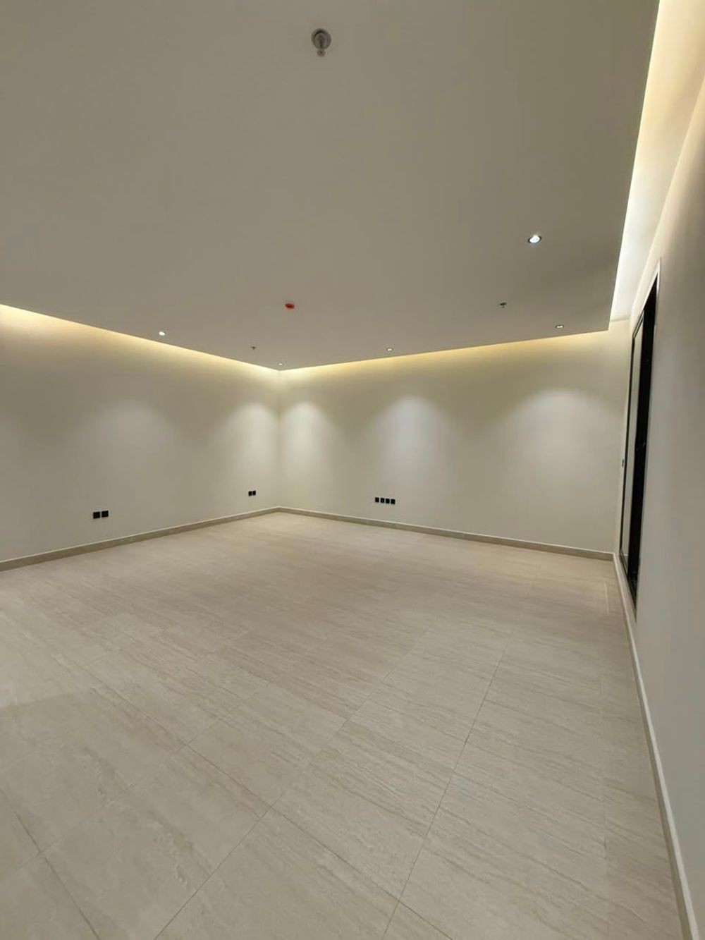 3 bedroom apartment in Al Sahafah, Riyadh 6