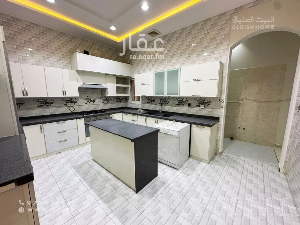 فيلا 5 غرف في النرجس 4