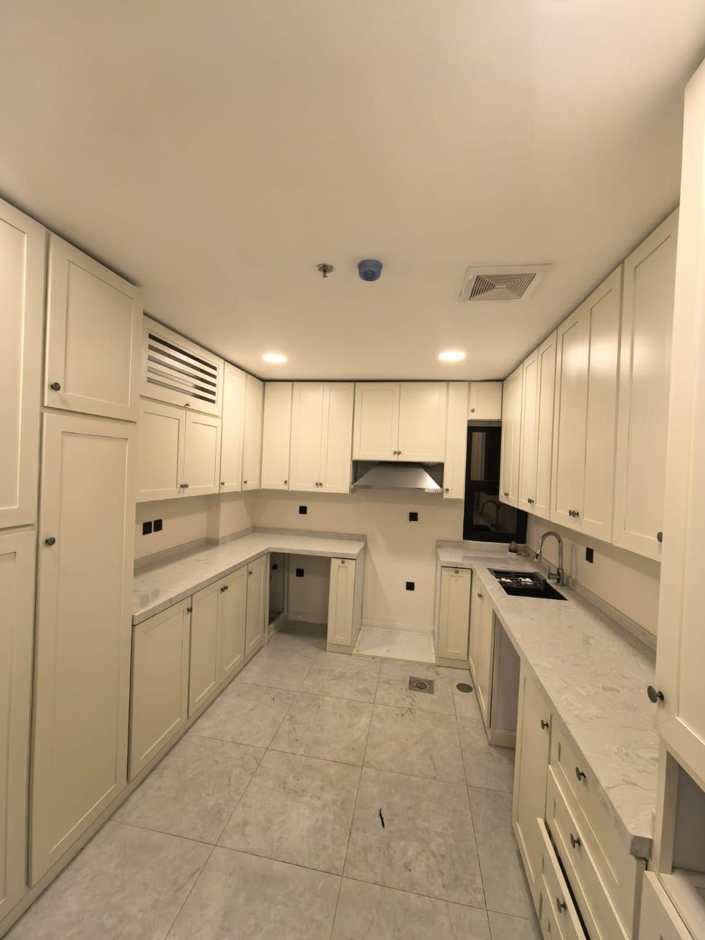 3 bedroom apartment in Khuzam, Riyadh 3