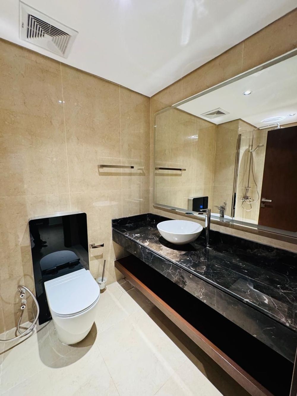 5 bedroom villa in Khuzam, Riyadh 18