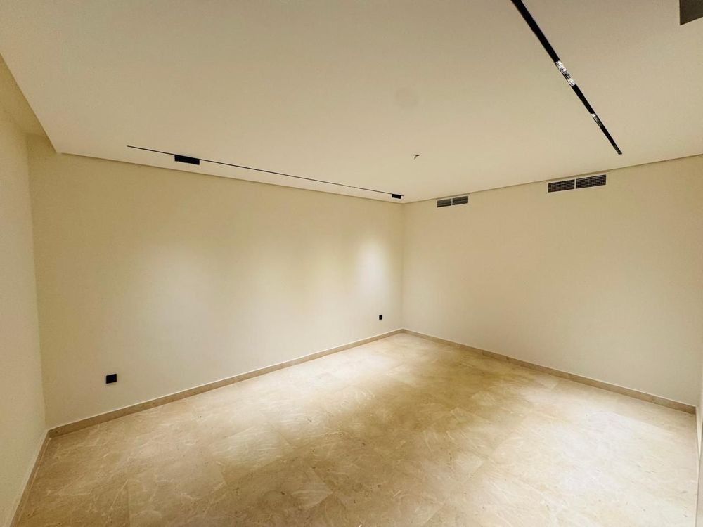 5 bedroom villa in Khuzam, Riyadh 7