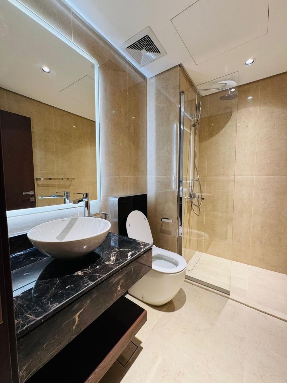 5 bedroom villa in Khuzam, Riyadh 8