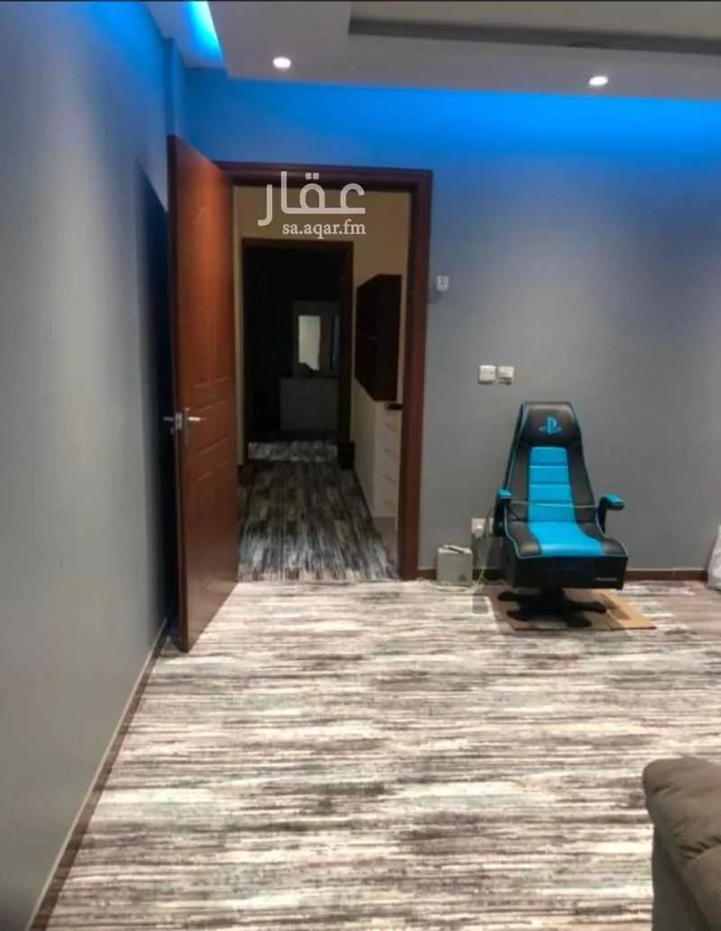 شقة 5 غرف في الملقا 4