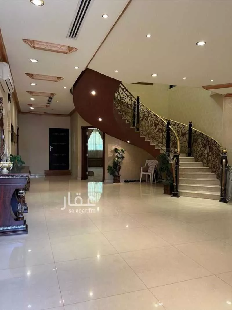 فيلا 12 غرف في الملقا 3