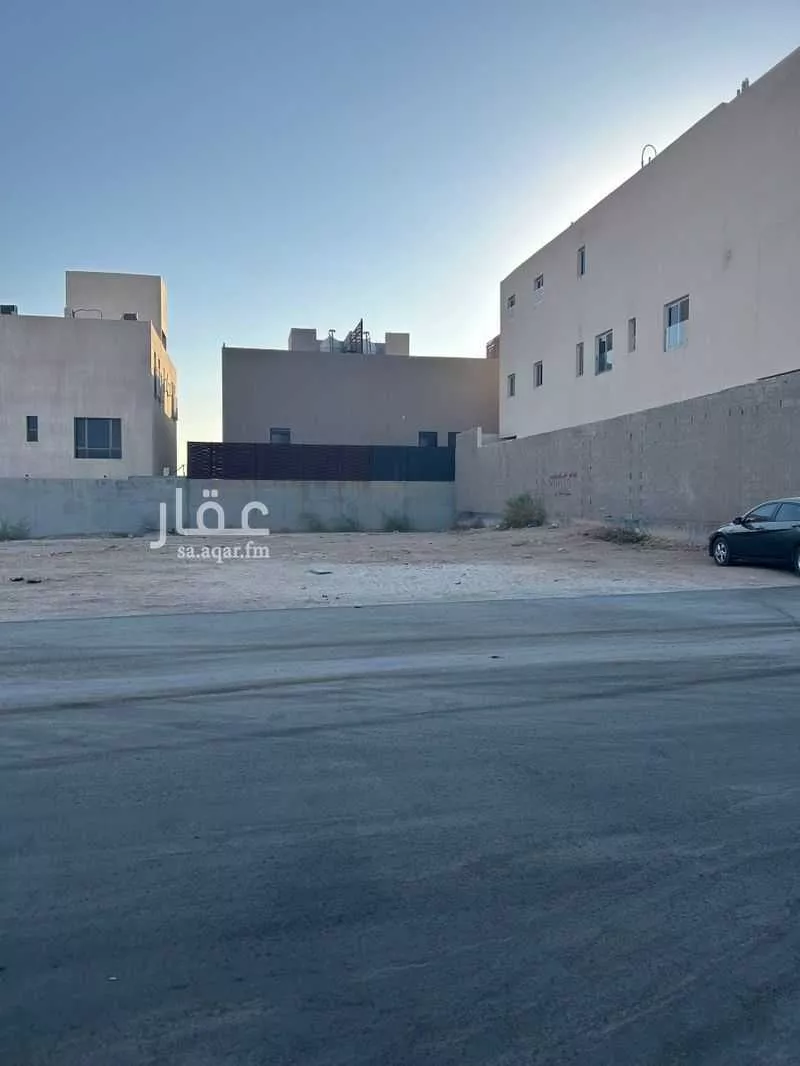 أرض 450 م² في لبن 2