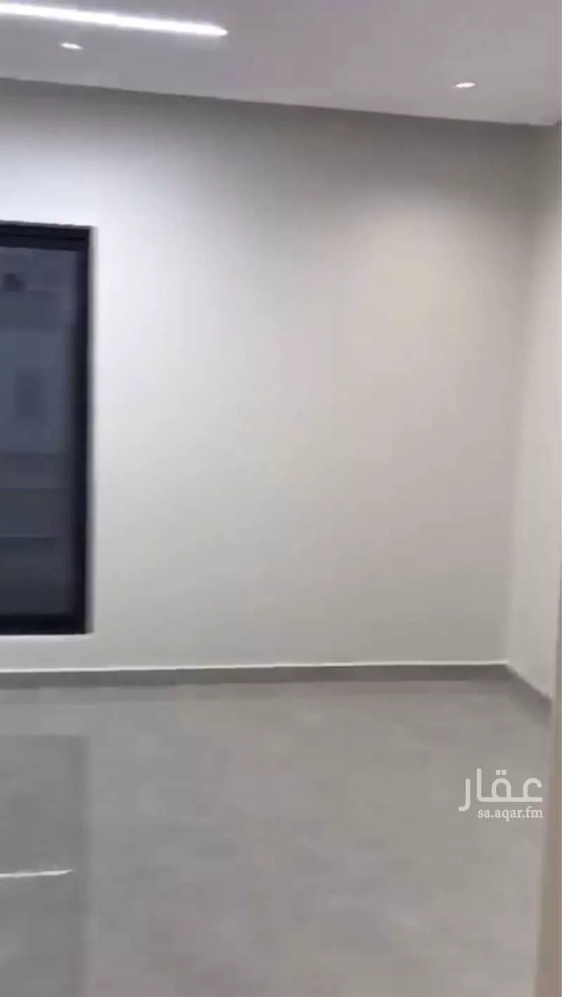 شقة 8 غرف في ضاحية الملك فهد 1