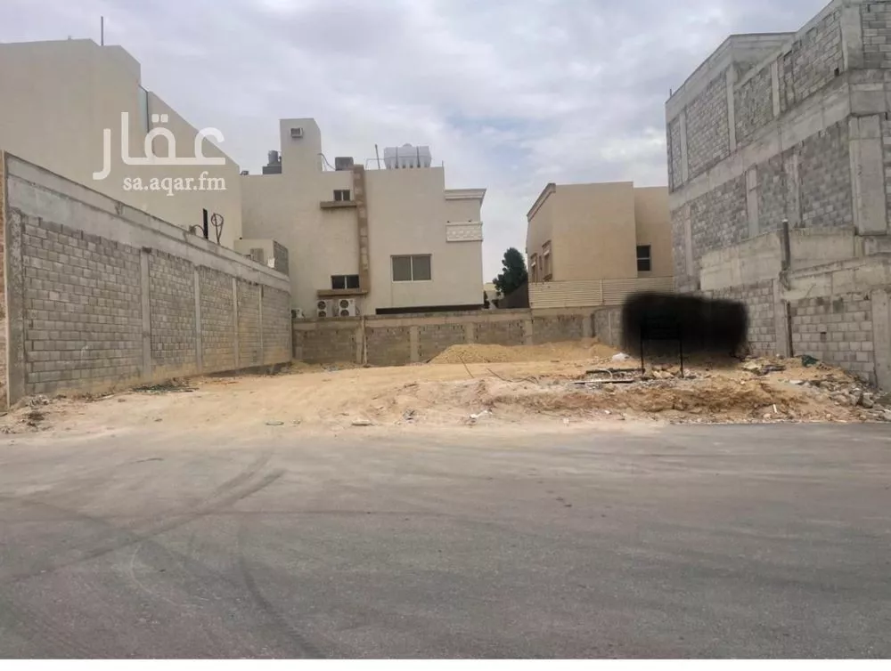 أرض 425 م² في النخيل 2