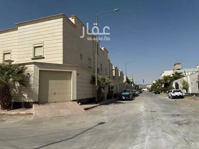 فيلا 8 غرف في الملقا 2