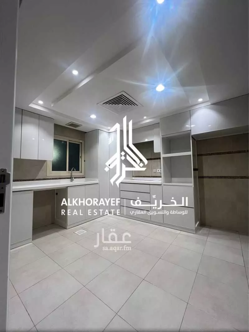 فيلا 5 غرف في الياسمين 2